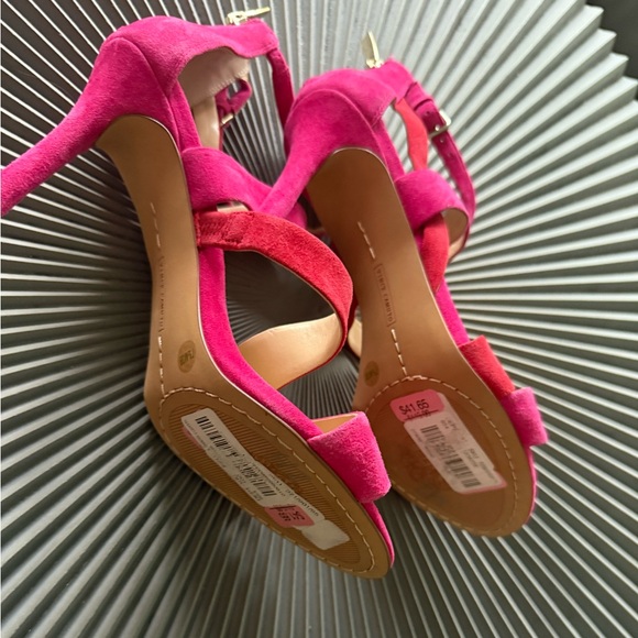 Heels -Open toe - Picture 5 of 6